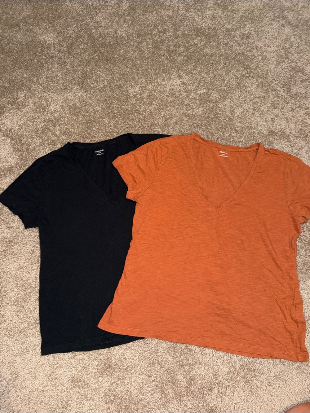 Madewell Women's Short Sleeve V-Neck Tee - Black & Burnt Orange Large